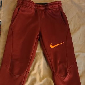 Nike fleece lined sweatpants burgundy size 6